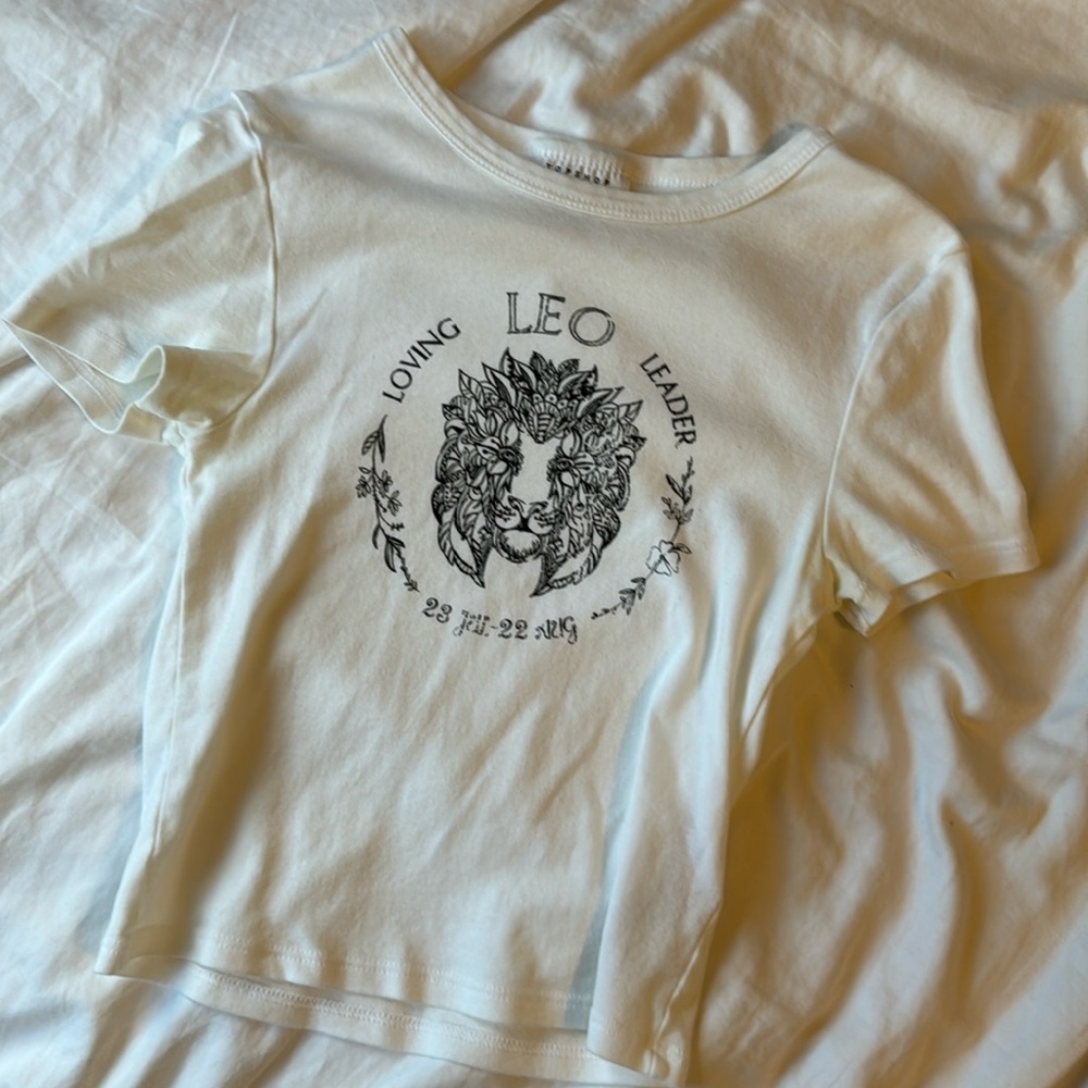 Topshop (Nordstrom) White Leo Baby Tee